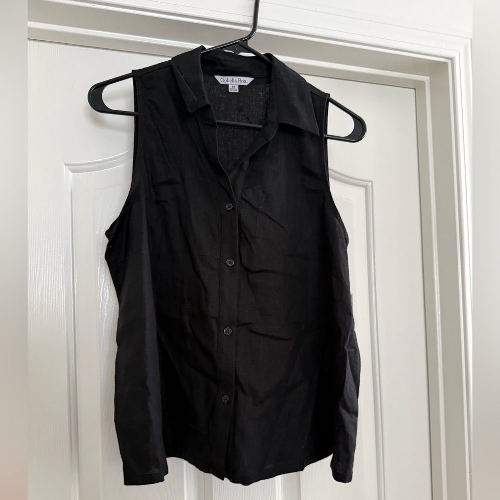 NWT Ophelia Roe Black Sleeveless Blouse
